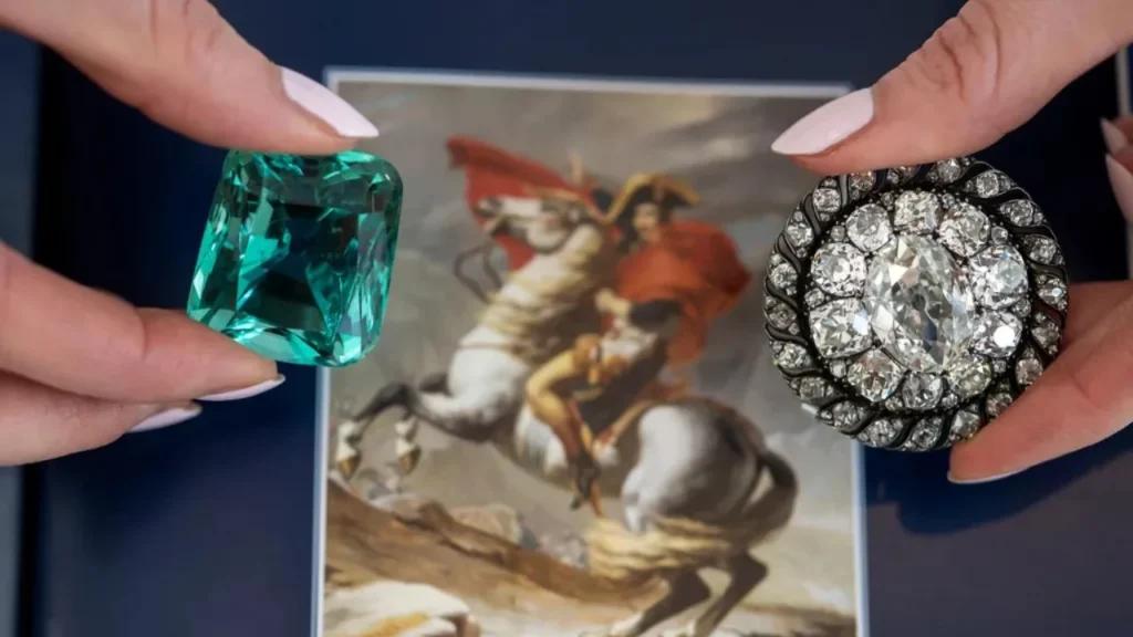 Subastan broche de Napoleón por más de 4 millones de dólares