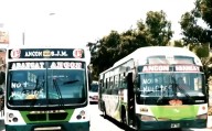 Paro de transportistas: policía bloquea avance de caravana de buses que intentó llegar a Puente Acho