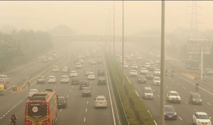 Delhi’s air quality remains ‘very poor’ at 335; temperature dips to 11°C