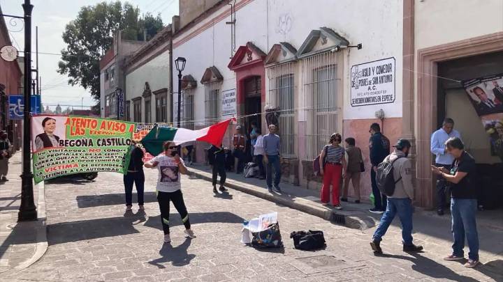 Activistas bloquean Pedro Vallejo; exigen justicia