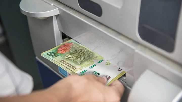 El Gobierno nacional definirá el aumento del Salario Mínimo, Vital y Móvil por decreto