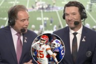 Tony Romo makes inexplicable noise during Chiefs