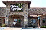 New Yorkers Won’t Be Able To Go To Olive Garden on Thanksgiving or Christmas