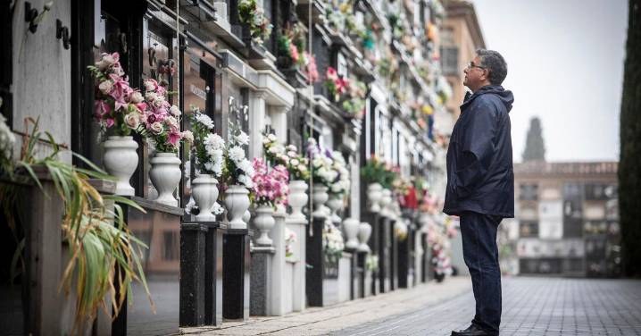 Día de Todos los Santos en Granada: casi la mitad de los granadinos tienen cubierto su fallecimiento con un seguro de decesos