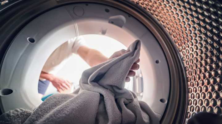 12 Habits That Are Destroying Your Washing Machine