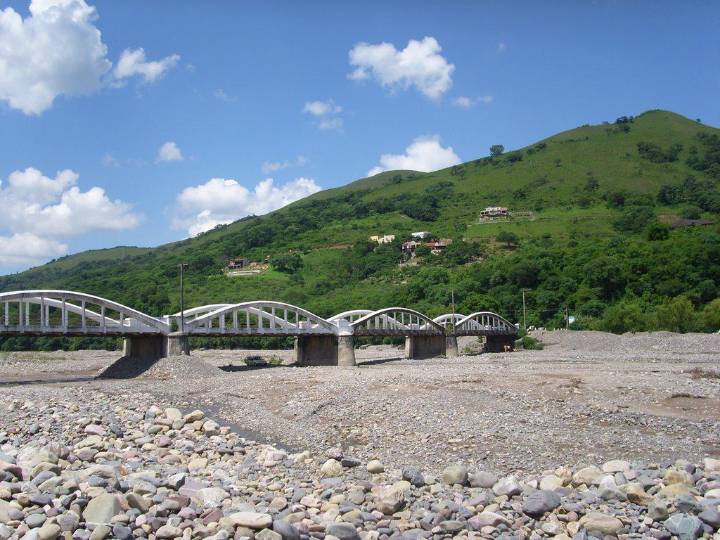 Encontraron a una persona sin vida en el Puente Wierna