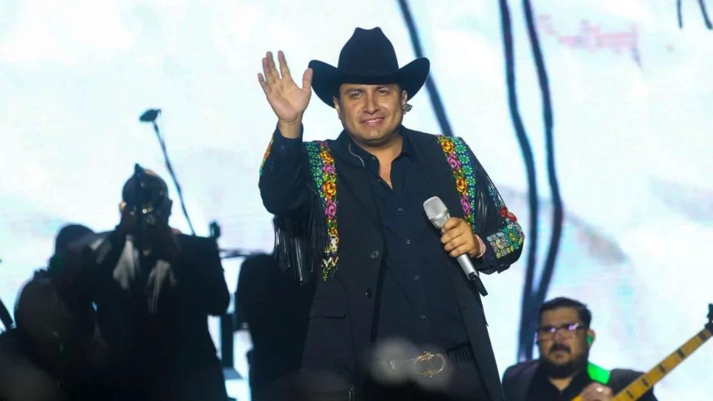 Policía de Honduras detiene a piloto de Julión Álvarez, cantante lo niega