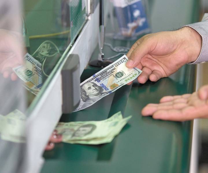 Unidad antilavado de EU actualiza alerta sobre transferencias que involucren a inmigrantes e incluye las remesas