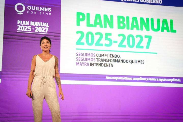 Mayra Mendoza presentó el Plan Bianual de Gestión 2025-2027 en la Universidad Nacional de...