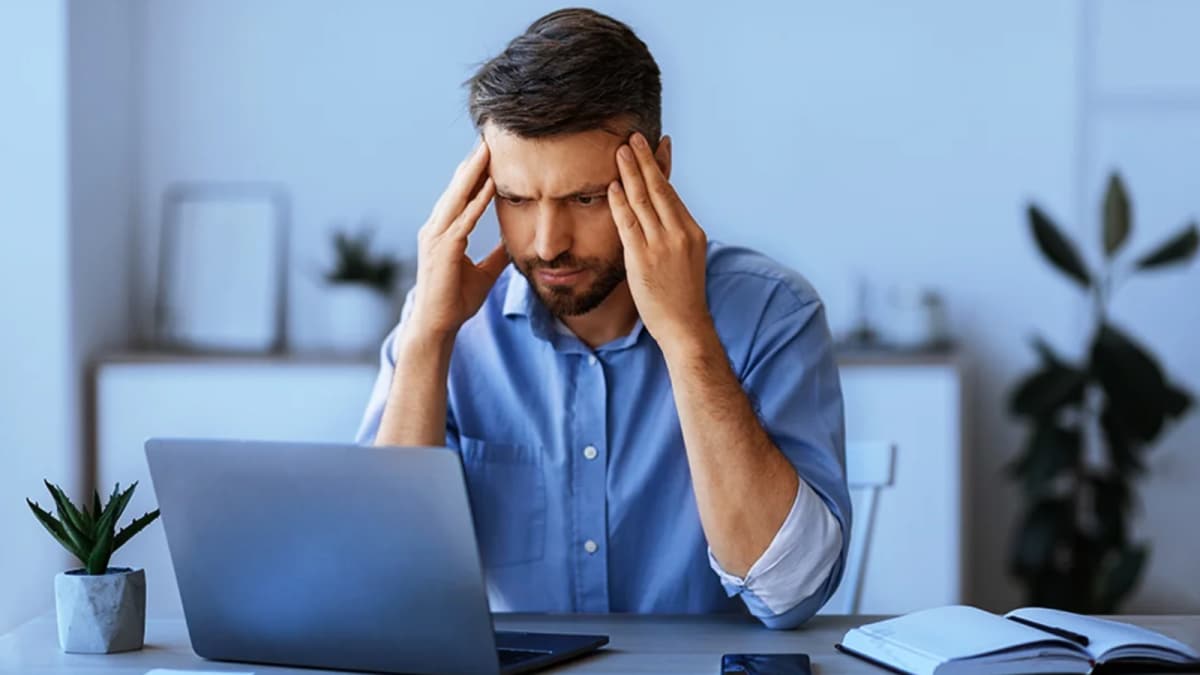 Jaipur Man ‘Attempts Suicide’ After Losing Rs 22,000 To Online Gaming Scam: ‘He Skipped Meals To Save Money For College’