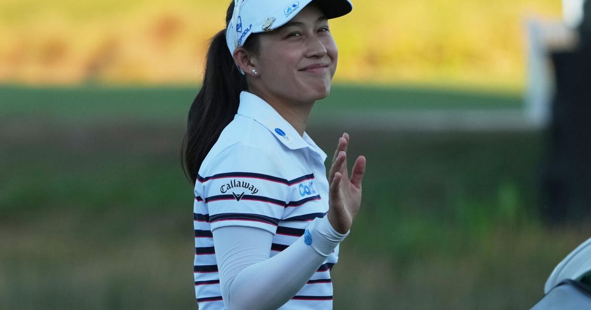 Jeeno Thitikul pulls away and leads Nelly Korda by 6 in LPGA finale