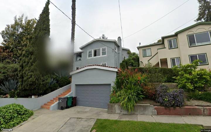 Single-family residence sells in Oakland for $1.6 million