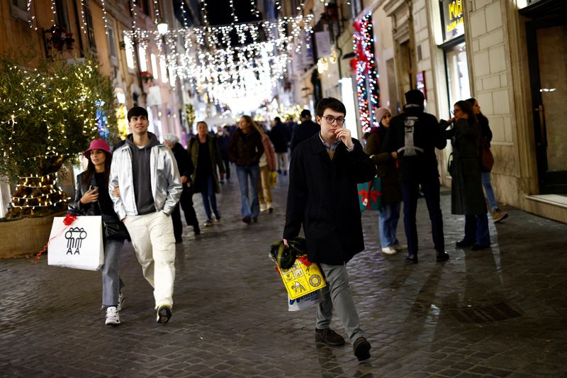 Italy business sentiment posts surprise increase in November