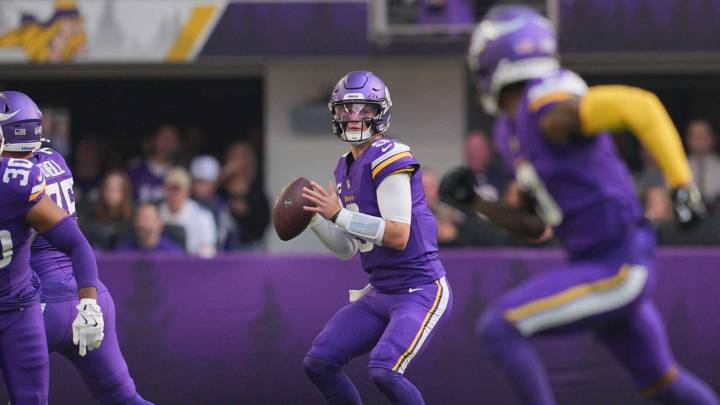 Vikings QB J.J. McCarthy’s longtime coach apologizes for calling Cris Carter a ‘f’kn clown’