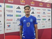 Mateo Martínez, el defensor goleador de la Selección Sub 17 que aprendió a pegarle con las dos piernas por fuerza mayor y lleva el barrio en la piel