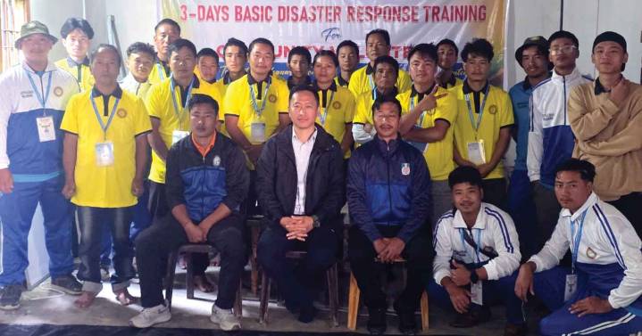 Bid to build up disaster resilience across KP dist, three-day training for community volunteers begins at Tajgi vill