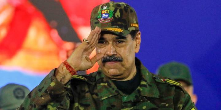 El cierre de rutas aéreas impuesto por el régimen de Maduro deja varados a miles y profundiza el aislamiento de los venezolanos