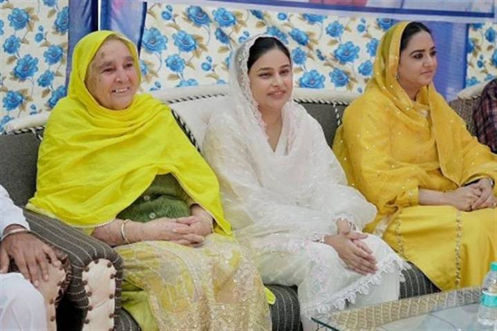 Dr. Gurpreet Kaur and CM Mann's mother Campaign for AAP candidate