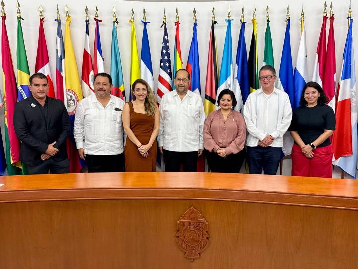 Renán Solís, primer presidente del Instituto Iberoamericano de Derecho Constitucional en Yucatán