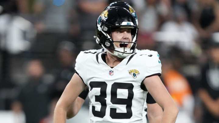 The 'NFL kickers with a 60-yard field goal' quiz