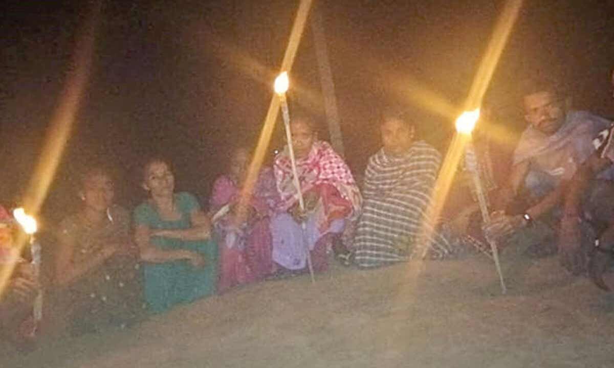 Tribals protest with torches demanding electricity