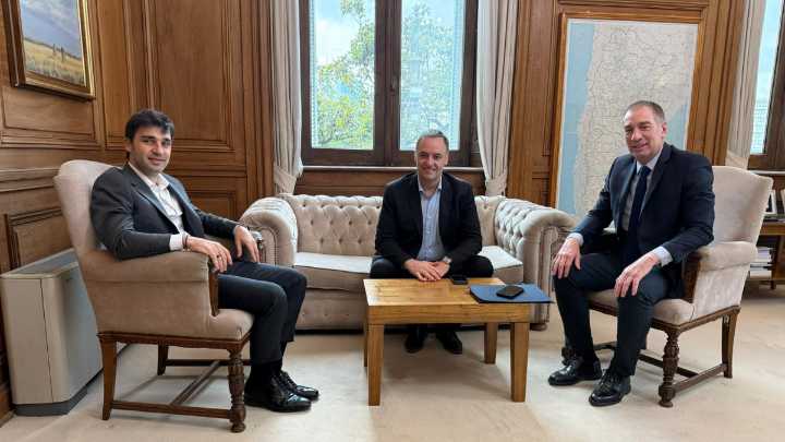 Adorni aseguró que "hay 20 gobernadores dispuestos a colaborar"