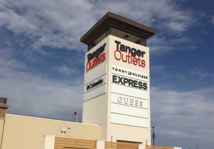 Tanger Outlets announces new gathering area, adds luxury watchmaker, global jewelry brand