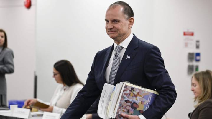 No balanced budget without free trade with the US: Quebec Finance Minister