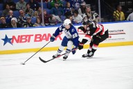 Syracuse Crunch fall to Belleville Senators, 7