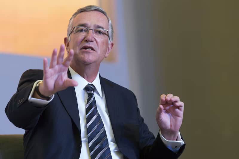 Ricardo Salinas Pliego espiaría a abogado en Londres para evitar juicio