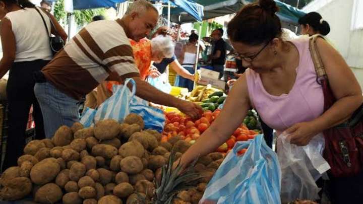 La parroquia El Valle fue escenario este domingo de mercado a cielo abierto en jornada de Navidades por la paz