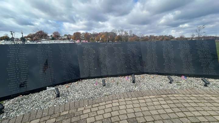 Shoreline communities celebrate Veterans Day with ceremonies