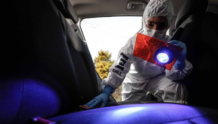 Siete delincuentes armados robaron especies desde tienda Wom de La Calera: en su huída chocaron y detuvieron a dos de ellos