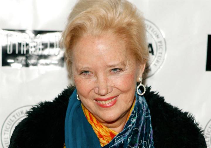 Sally Kirkland, stage and screen star who earned an Oscar nomination in 'Anna,' dies at age 84