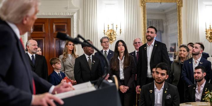 Donald Trump recibió a rehenes israelíes que estuvieron cautivos del grupo terrorista Hamas en Gaza: “Son héroes”