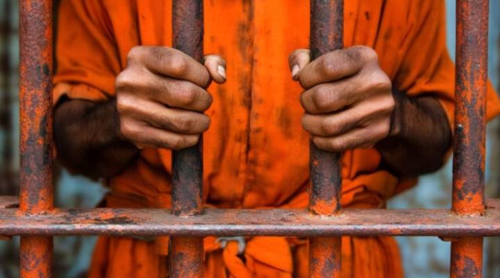 Les cae la voladora: más de 100 años de cárcel por horroroso caso contra una menor