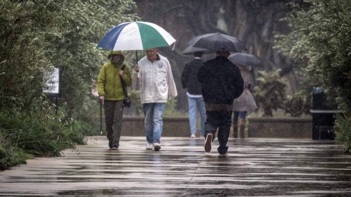 Storm slowly moves into Southern California, with wettest weather yet to come