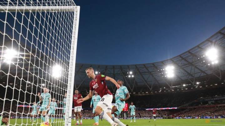 West Ham roar back to beat Burnley 3