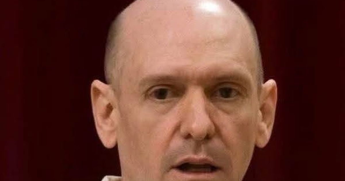 Fotografía en redes de ministro cubano destituido y enjuiciado desata polémica