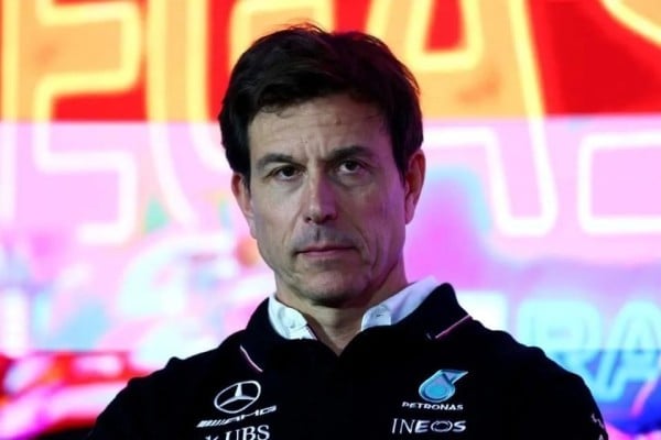 Vende Toto Wolff parte de su participación en Mercedes