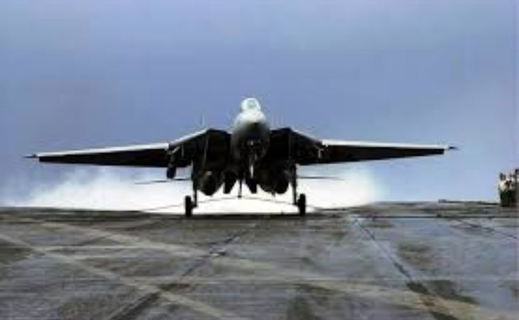 Estados Unidos despliega portaviones contra narcotráfico en Latinoamérica