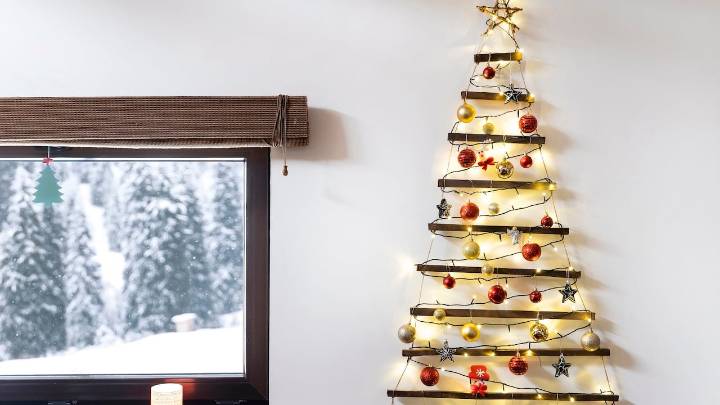 ¿Sin árbol de Navidad en diciembre? La nueva apuesta en decoración minimalista que se ha vuelto tendencia en el 2025