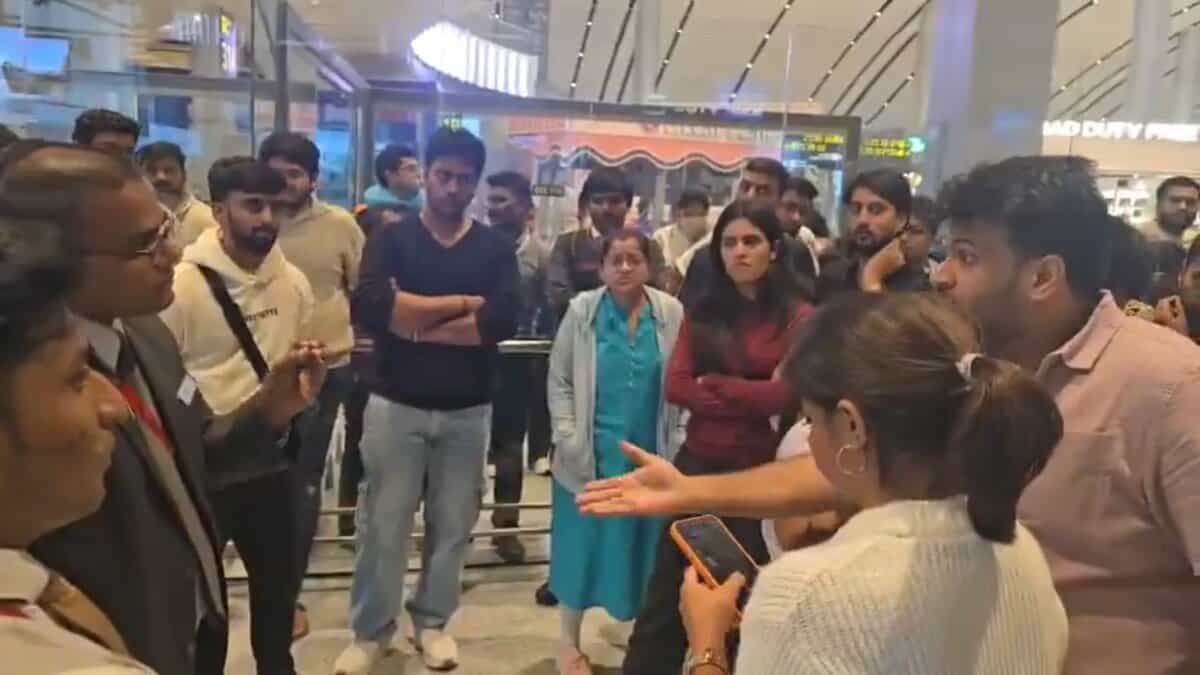 Passengers irate after 12-hour flight delay at Hyderabad Airport