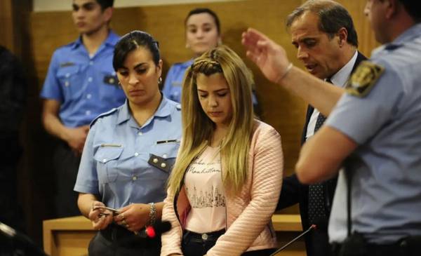 Liberaron a la mujer que le cortó el pene a su amante con una tijera de podar