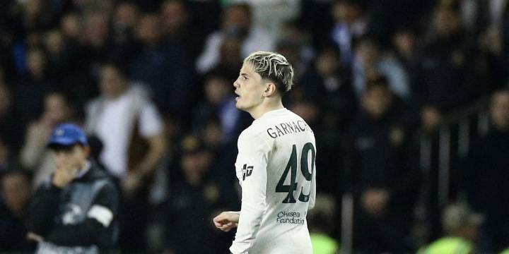 El golazo de Alejandro Garnacho que evitó la derrota del Chelsea ante el Qarabag de Azerbaiyán por la Champions League