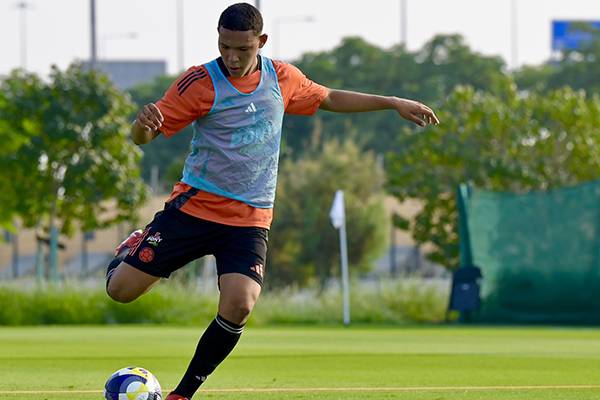 Luis Carlos chocó su moto contra un árbol y murió: fue en Fundación