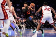 Karl-Anthony Towns erupts for 31 in first half, Knicks roll past Heat