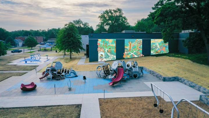 Here's a glimpse of mural slated for southeast Des Moines rec center