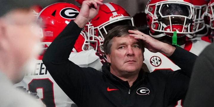 Georgia DL Jordan Hall ruled out for remainder of game vs. Florida with knee injury