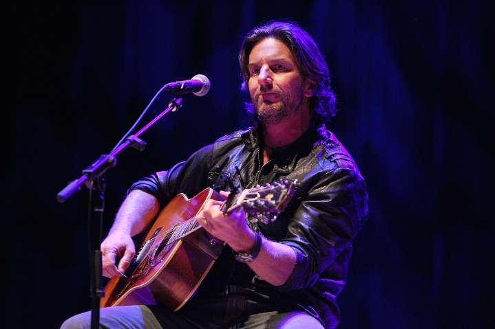 Country music star’s final words before fatal plane crash revealed